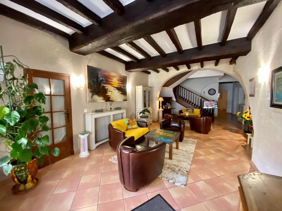 Hotel Porte De Camargue - Les Quais D'Arles Ngoại thất bức ảnh